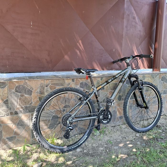 Bicicleta Raleigh roti pe 26
