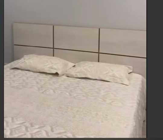 кровать с матрасом