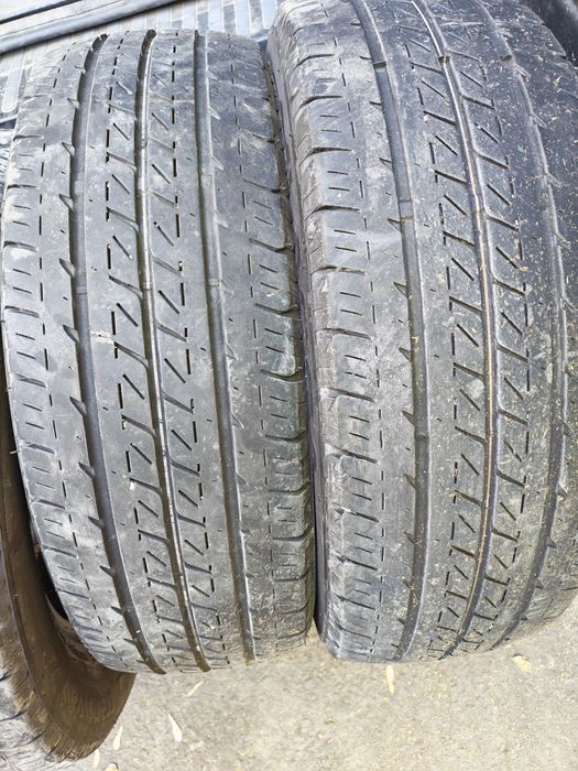 Vând cauciucuri 215/65/16 C