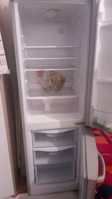 Холодильник     Б/у