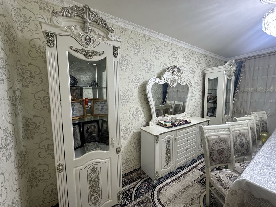 Stenka va Stol stul 12 kishilik