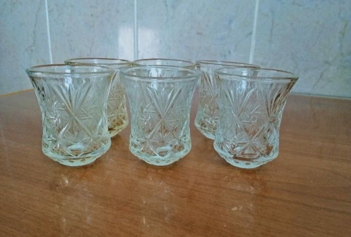 Продам рюмки  6 шт.  (новые)