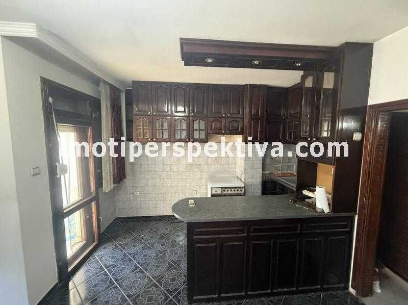 реф.17863 Среден етаж, отлична локация-Здравна каса!