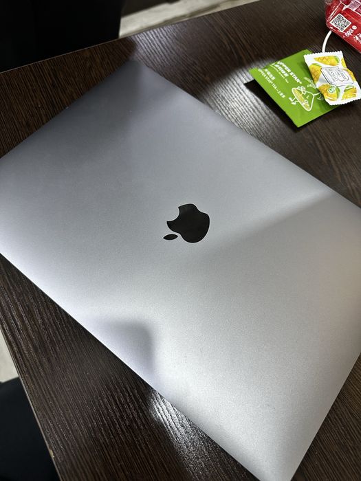 Macbook air m1 2020