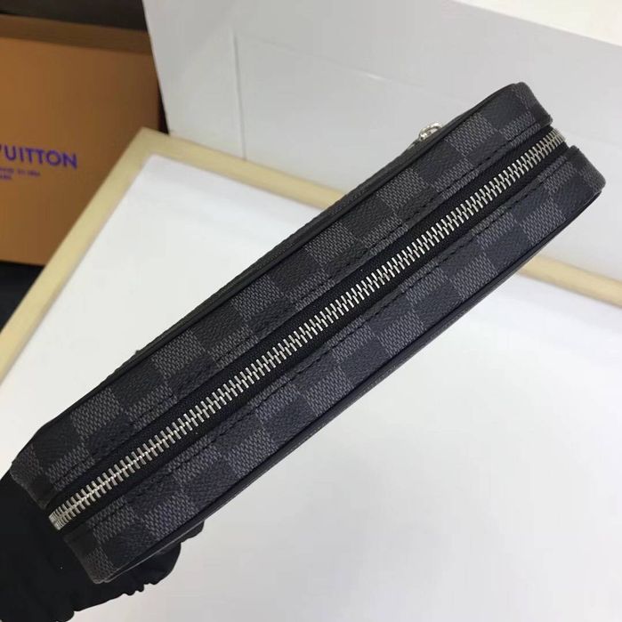 Чанта Luis Vuitton Kasai Clutch