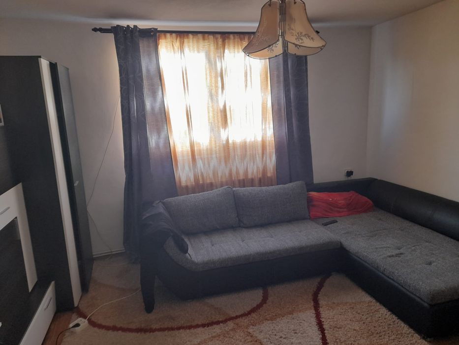 Casă spațioasă P+1 de vânzare în Caransebeș – Valea Cenchi, Str. Râul Alb nr. 15B