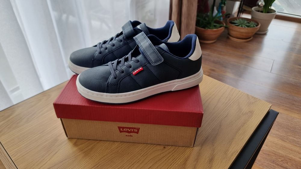 Adidasi copii Levi's
