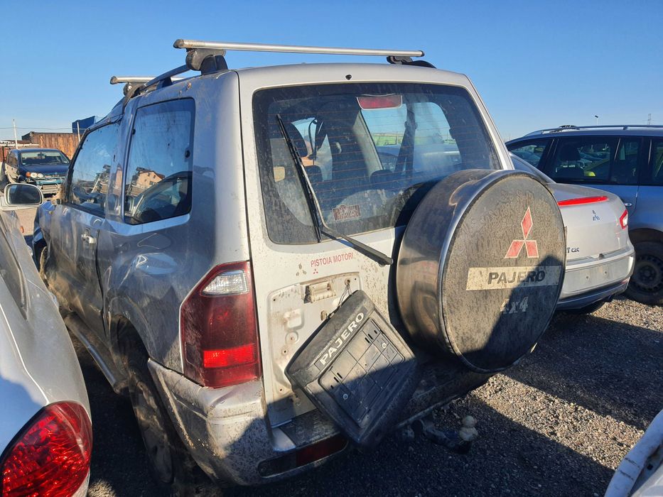 На части! Mitsubishi Pajero 3.2 DI-D