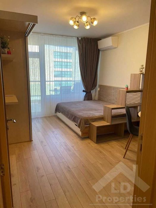 Продава се Двустаен апартамент в к.к. Св.Св. Константин и Елена - 67 кв.м за 2463 €/кв.м - Снимка #2