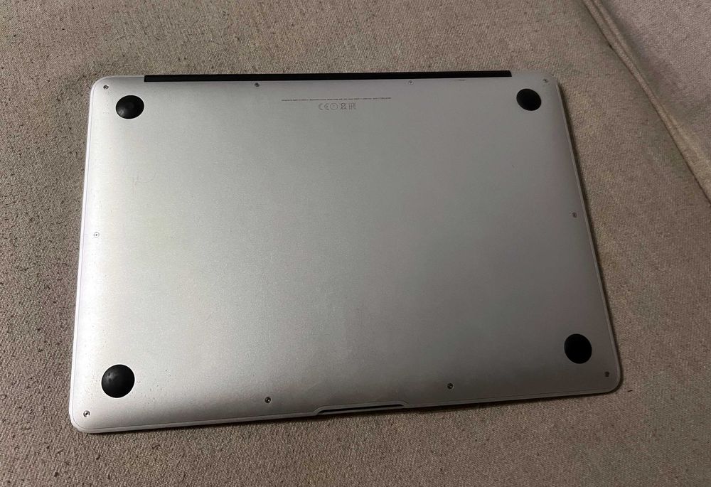 MacBook Air 13 A1466 EMC 2925 defect fara incarcator original