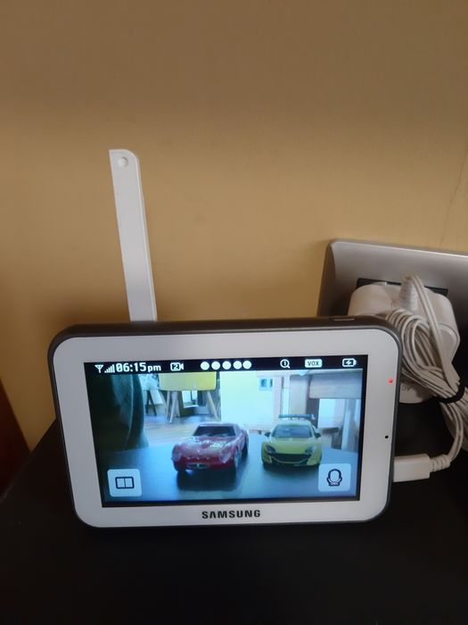 Видео Бебефон Samsung Wisenet BrightVIEW SEW-3043W - 5 инча