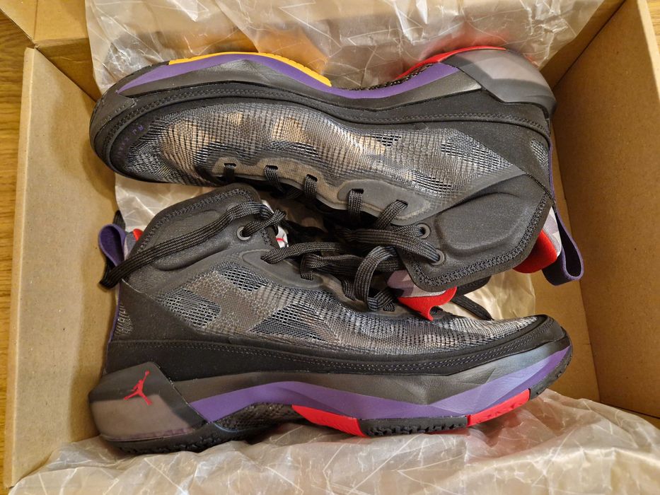 Ghete AIR Jordan XXXVII (37) Raptors, masura 42, nike, noi, in cutie