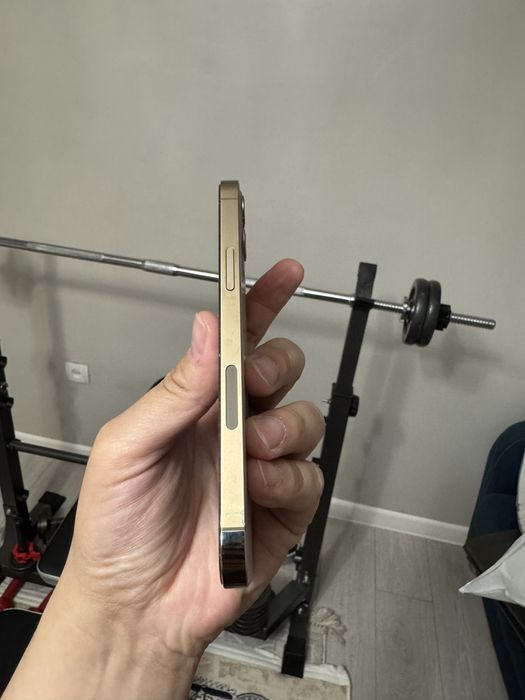 Iphone 12 pro gold