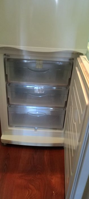 Продам холодильник