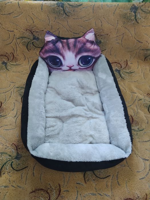 Лежанка для кошек