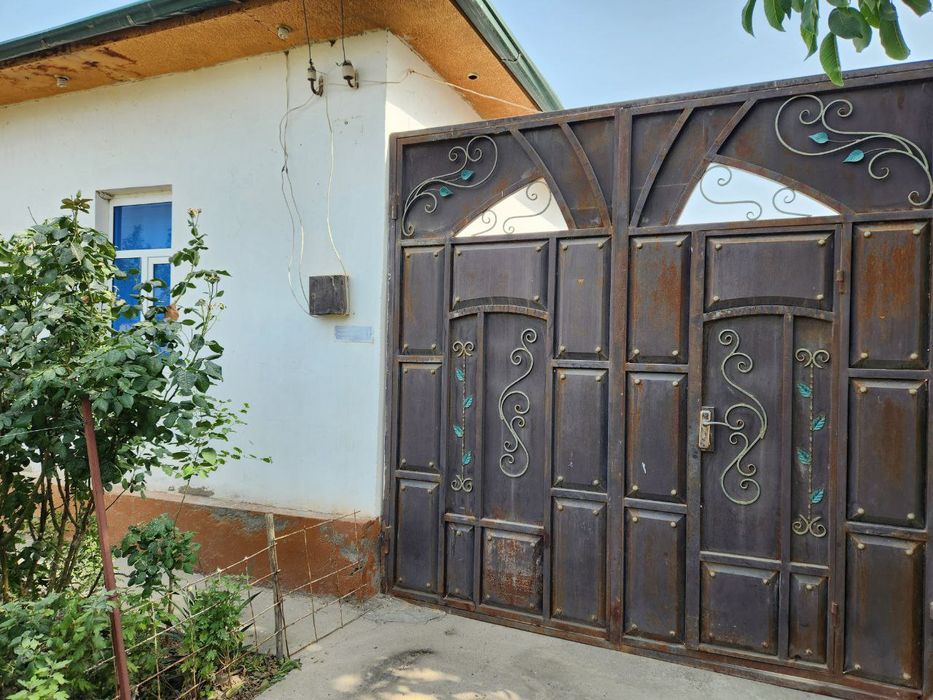 Шинам 7 хонали 10 соток дан зийод ер майдони, ошхона, баня, тандирхона