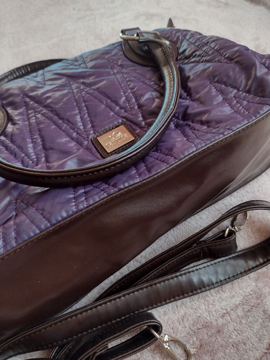 Дамска чанта на Carpisa