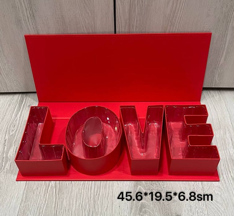 Коробки для шоколада и клубник