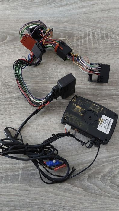 Vând unitate de control hands-free Bluetooth auto Nokia HFU-5.