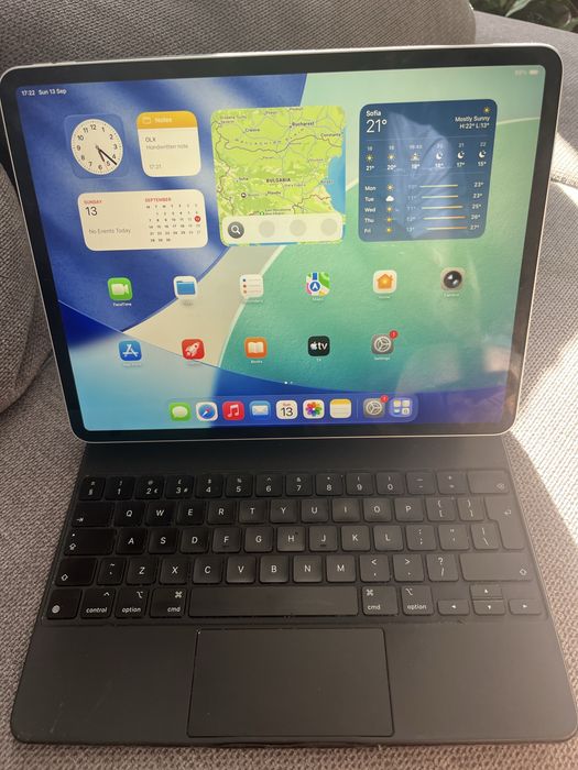 Apple Ipad pro 4th gen 12.9 inch 256gb WIFI Silver с клавиатура и писалка