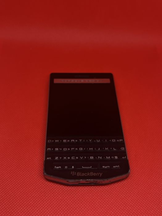 Balckberry Porche Design P’9983