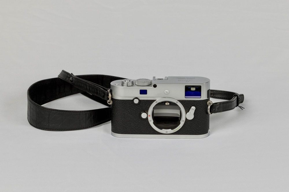 Leica MP (Typ 240) Digital Rangefinder Camera Body Silver