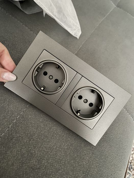 Розетки новые