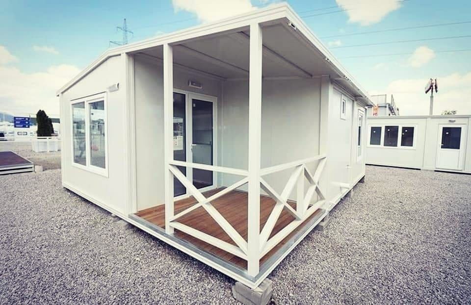 Vand container tip garaj  sau casă de locuit orice lungime 8x6