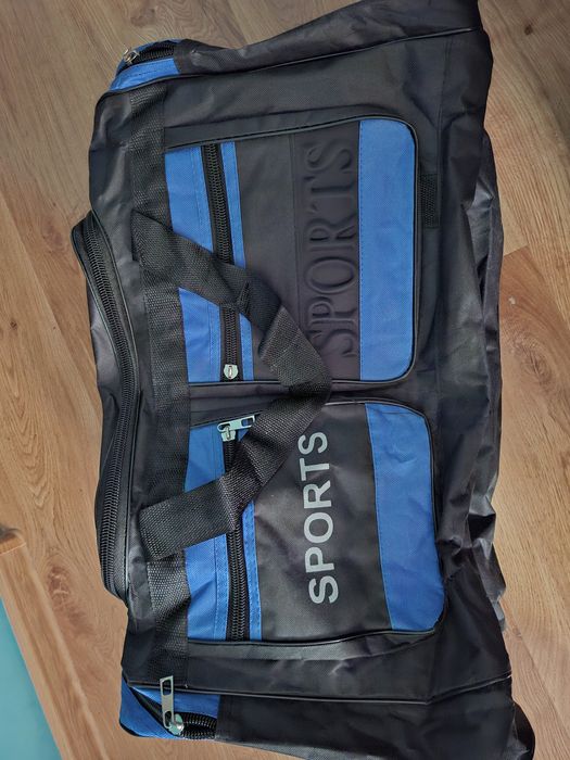 Geanta voiaj  noua Dimensiuni  70x35x40 si 60x25x35