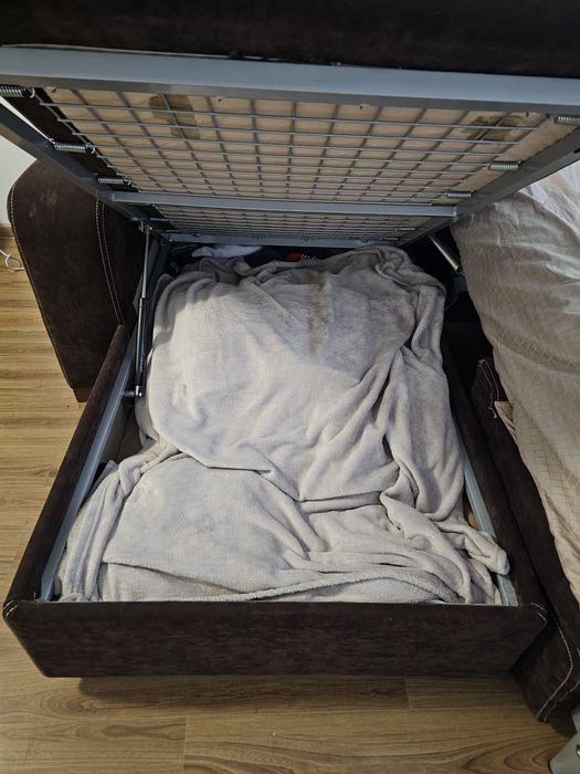 Canapea extensibila 2 persoane cu lada de depozitare