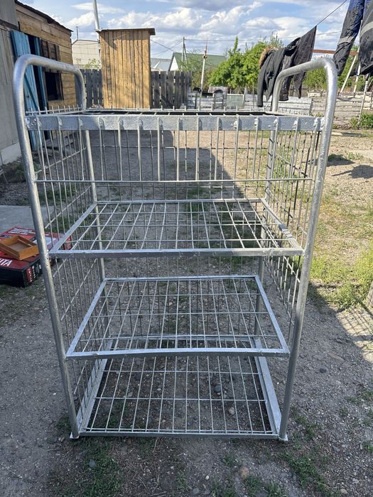 железный стеллаж