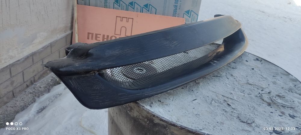 Решетка nissan Rnessa