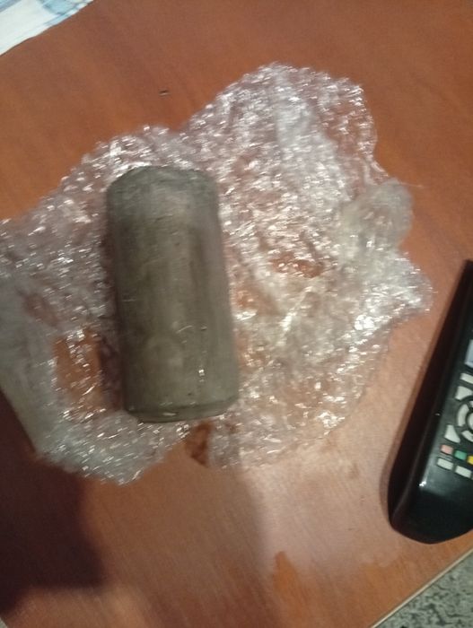 Продам олово в слитке 5 кгкг