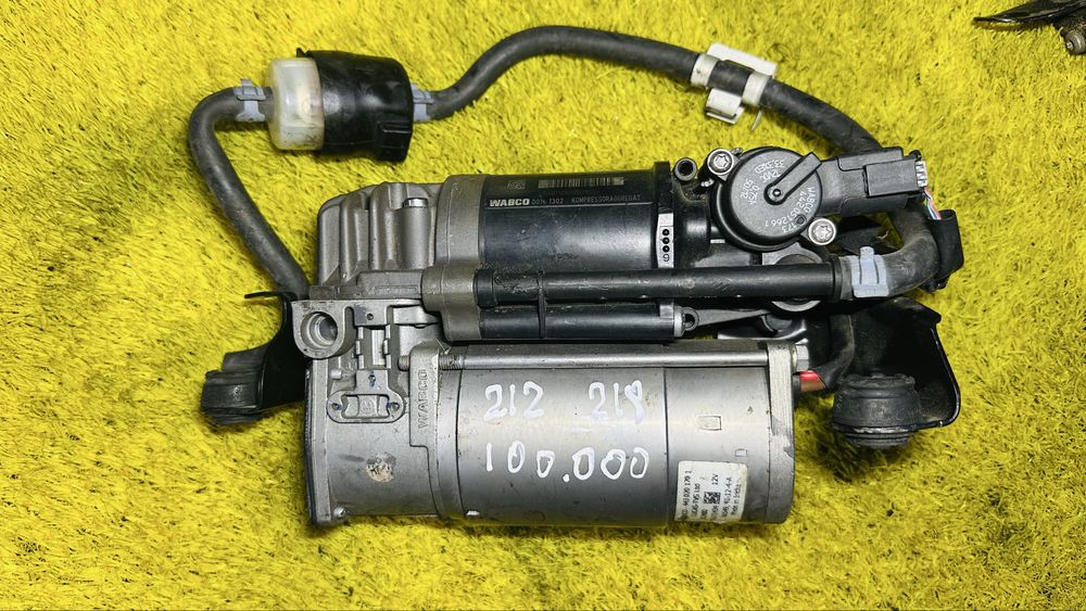 W212 C218 CLS400 компрессор пневмоподвеский бу оригинал запчасть мерс