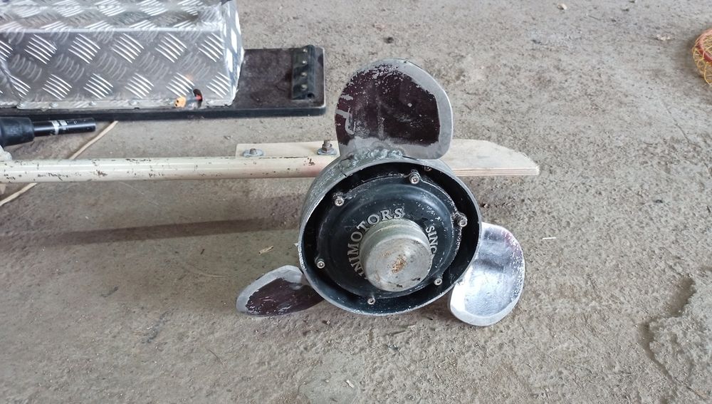 Продам электро лодочный мотор самодельный