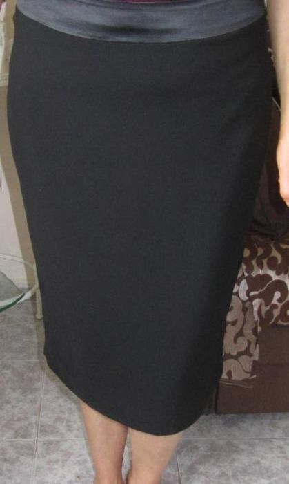 Продавам нова елегантна, официална, маркова пола