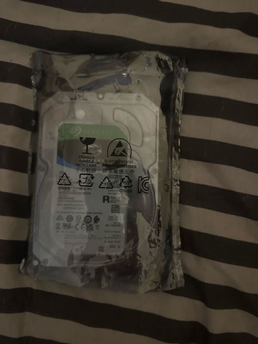 HDD Seagate skyhawk 2TB