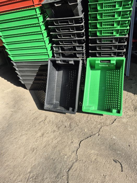 Ящик  пластиковые