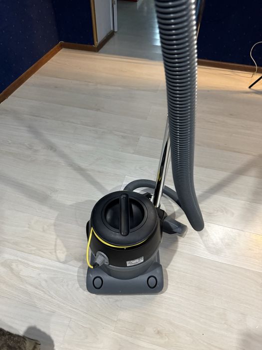 Продам пылесос керхер Karcher