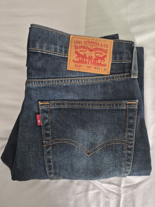 Blugi Levi's noi