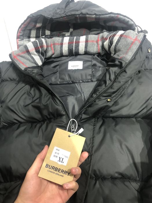 Пуховик Burberry