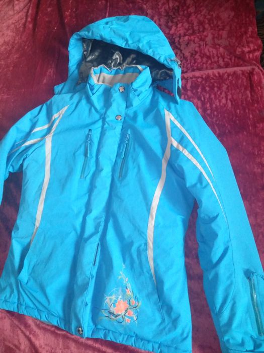 Лыжная куртка женская