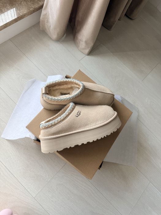 UGG Sand Tazz 37