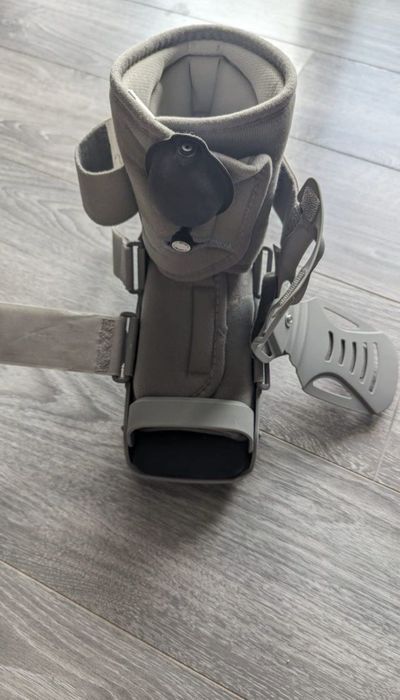 Orteza cu pompita de aer