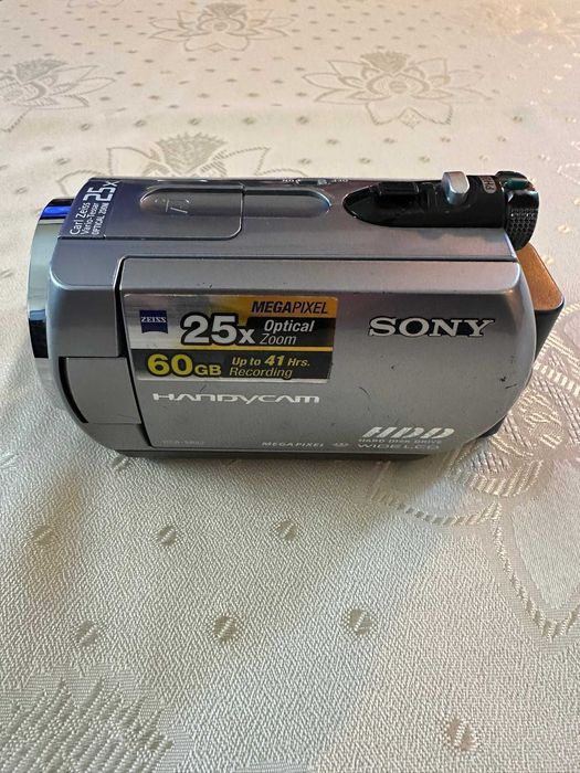 Видеокамера SONY DCR-SR82 HDD 60GB Handycam