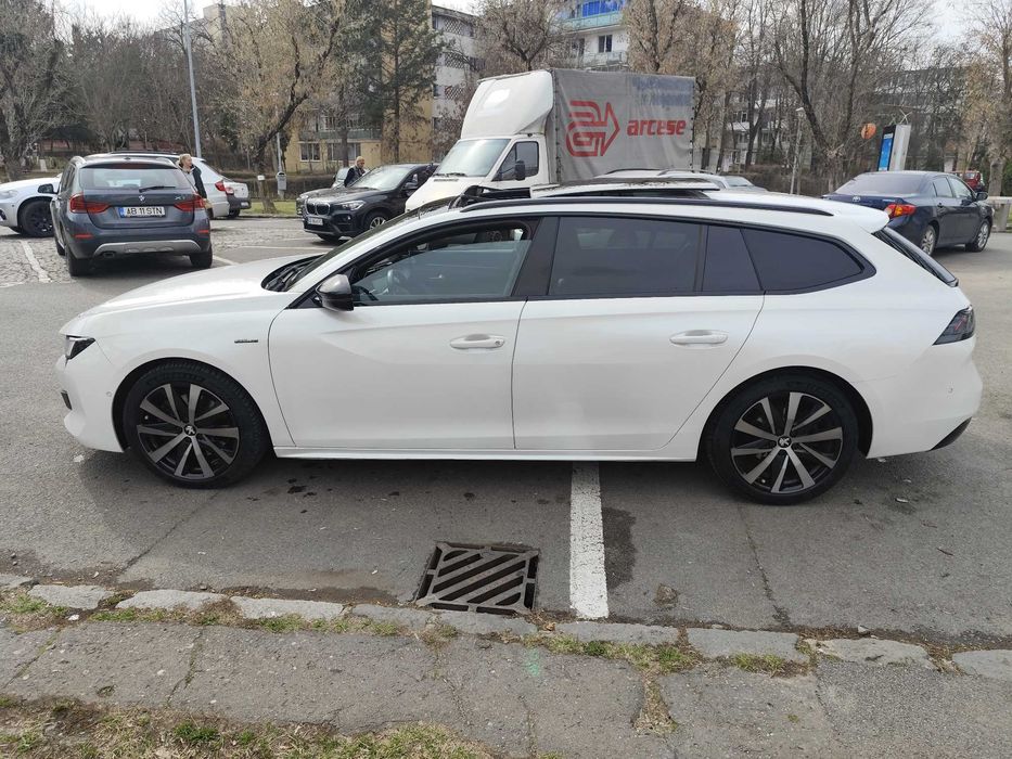 Peugeot 508 GT LINE 180CP / AUTOMATA/TRAPA/sistem audio FOCAL