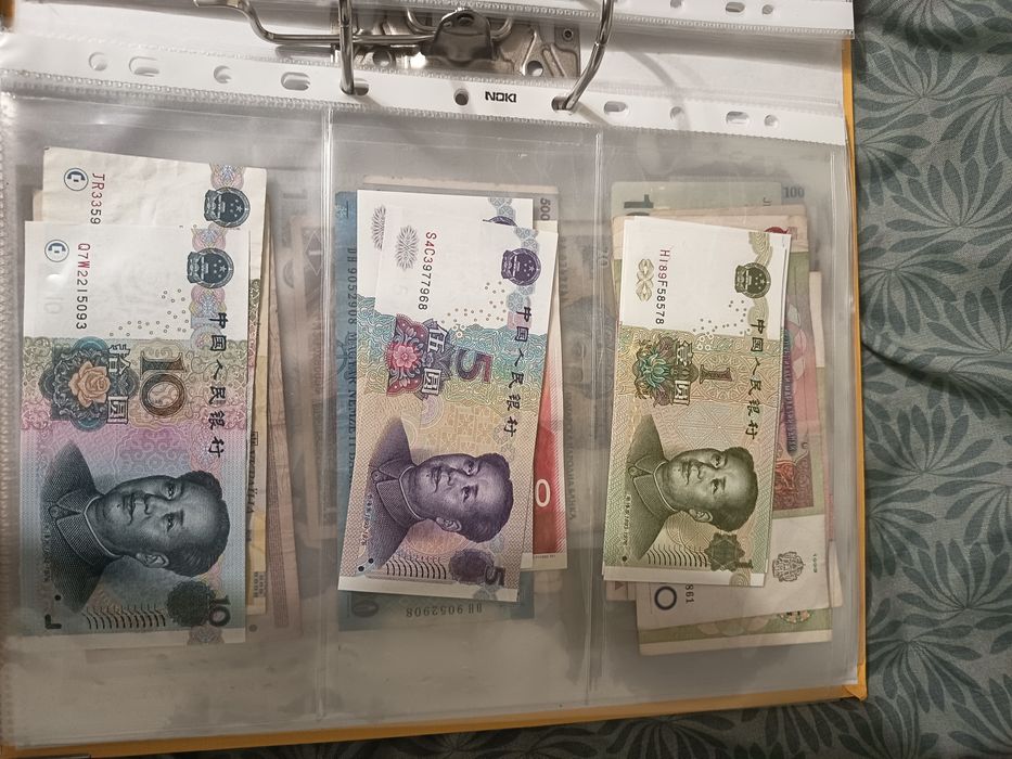 Bancnote vechi și noi