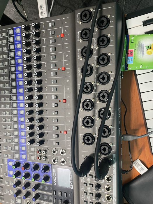 Пулт Zoom L20 mixer