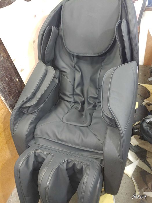 Масажний креслоларнинг кожасини янгилимиз Перетяжка и реставрация