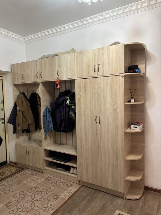 Продам прихожую торг